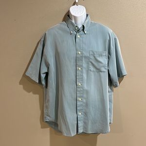 Consensus Men’s button down dress shirt, size Large.